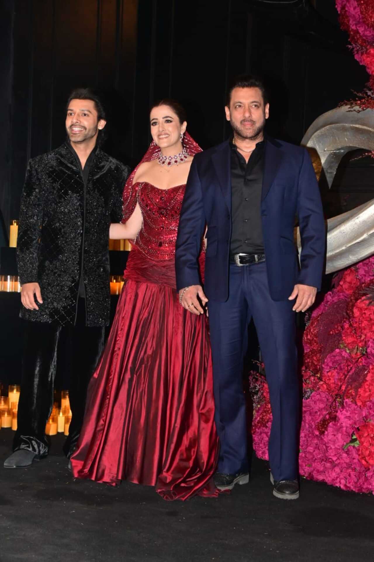 Salman also posed with the newly weds.
